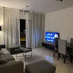 شقة فندقية اطلاله حديقه و فرش فندقى بمدينتي