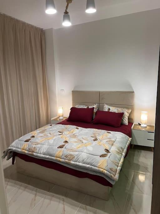 Apartment اطلاله حديقه و فرش فندقى بمدينتي Cairo